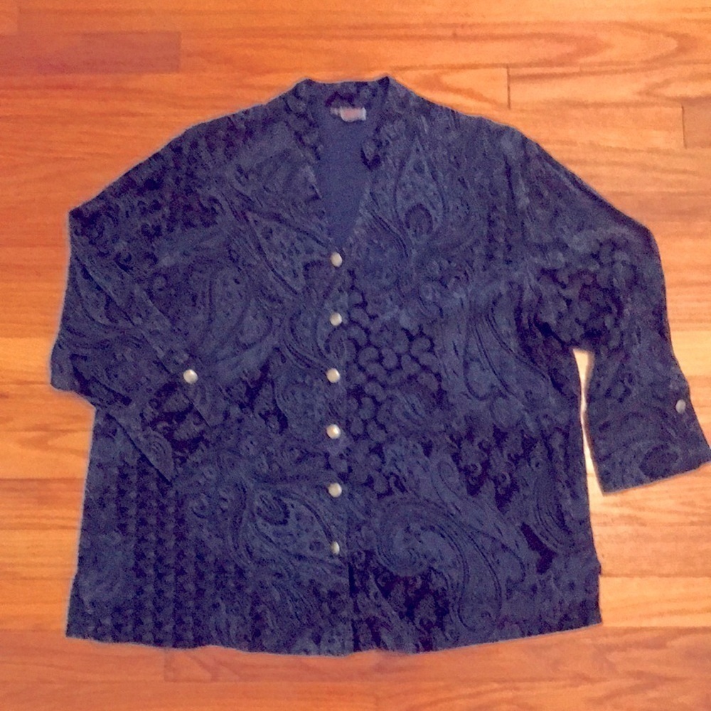 TIANELLO shirt. Navy blue/ black paisley Silver buttons Runs large.